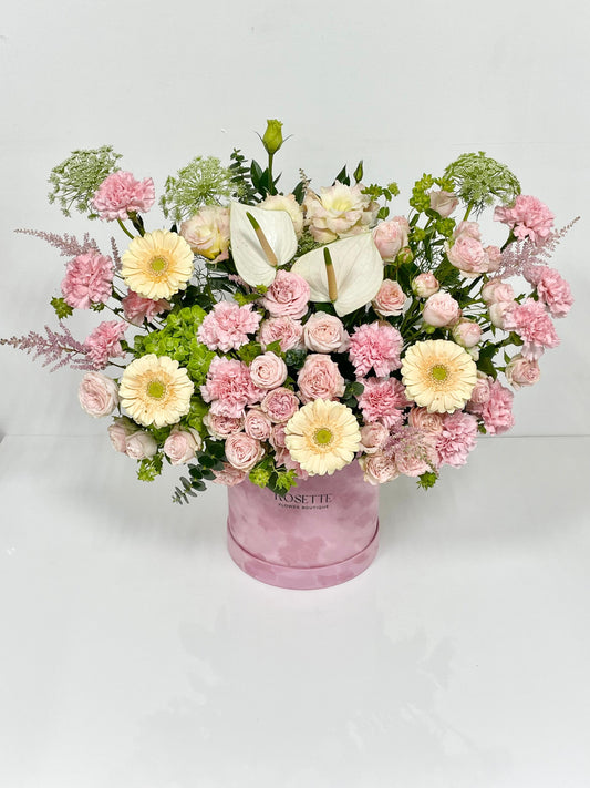 AMIMISAZ MEDIUM PINK BOX ARRANGEMENT